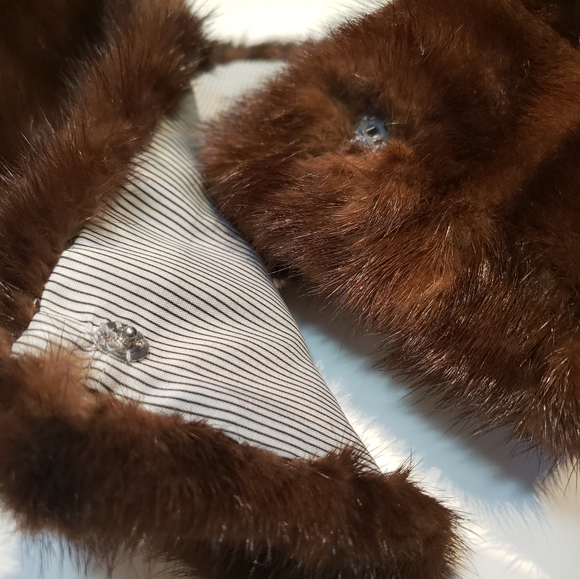Upcycled mink fur stole - Picture 5 of 5